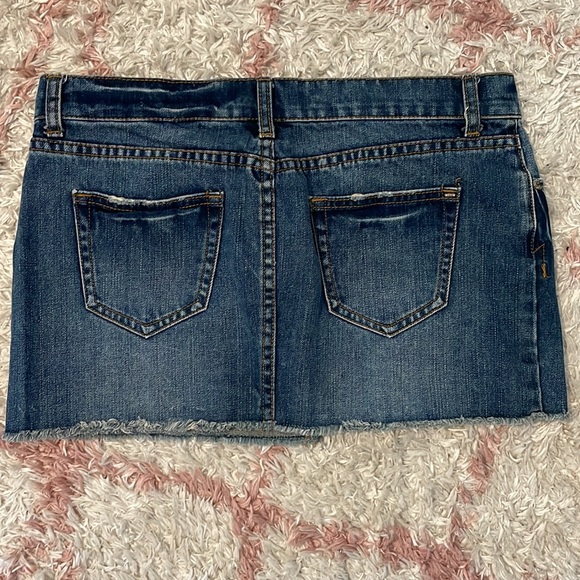 Denim mini skirt - Picture 2 of 3